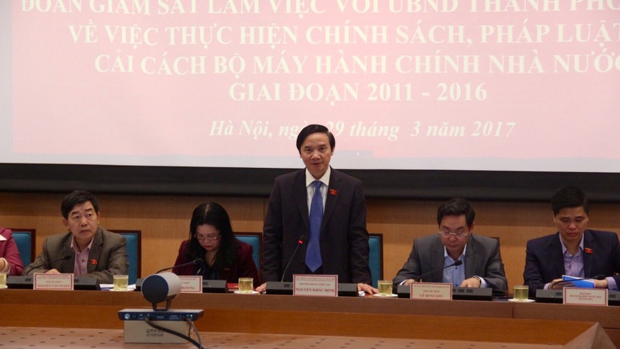 Chủ nhiệm Ủy ban Pháp luật của Quốc Hội Nguyễn Khắc Định phát biểu tại buổi làm việc