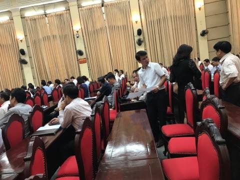 Lãnh đạo thành phố Hà Nội yêu cầu điểm danh ghi lại danh sách những người bỏ họp