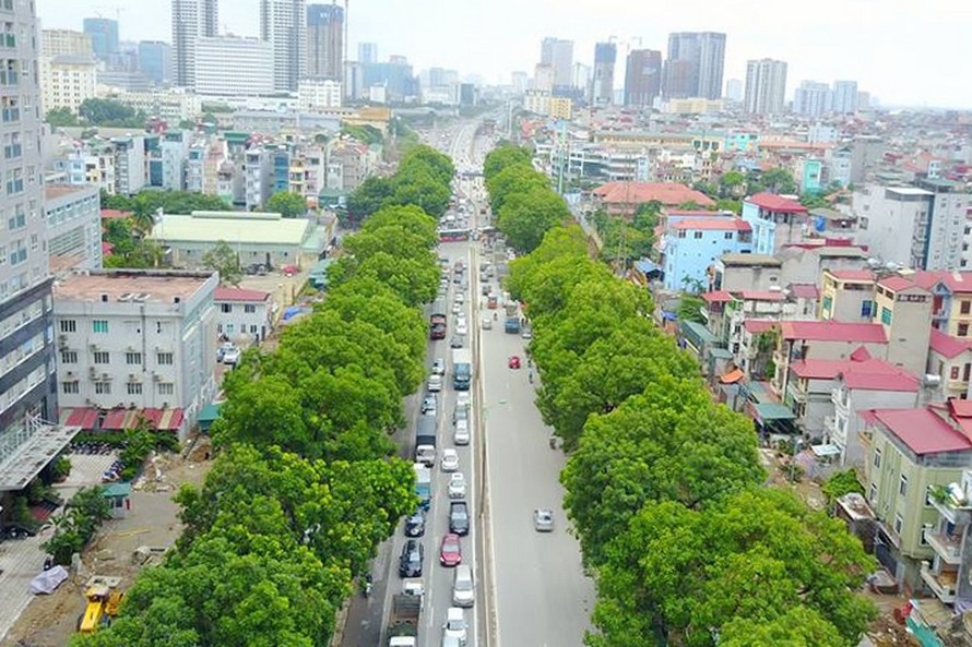 Vấn đề ùn tắc giao thông trên địa bàn Hà Nội luôn là vấn đề nhức nhối của cả lãnh đạo vào người dân, cho nên những công trình mở đường, mở rộng tuyến đường, xây cầu là những thứ mọi người quan tâm nhất trong năm 2018.