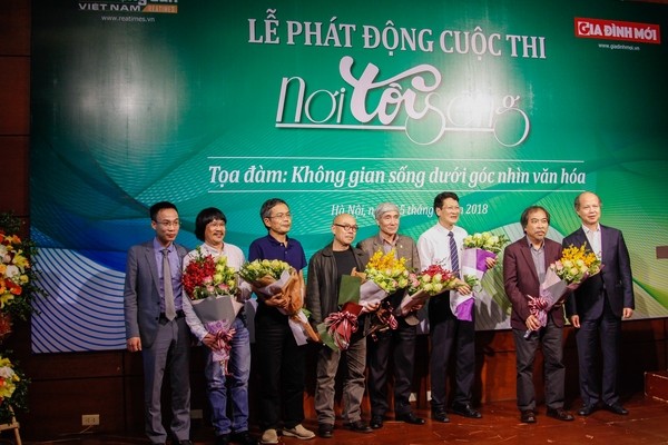 Ngày 15/3/2018, tại Hà Nội, Tạp chí điện tử Bất động sản Việt Nam và Tạp chí điện tử Gia Đình Mới chính thức phát động Cuộc thi viết và thi ảnh với chủ đề "Nơi tôi sống"