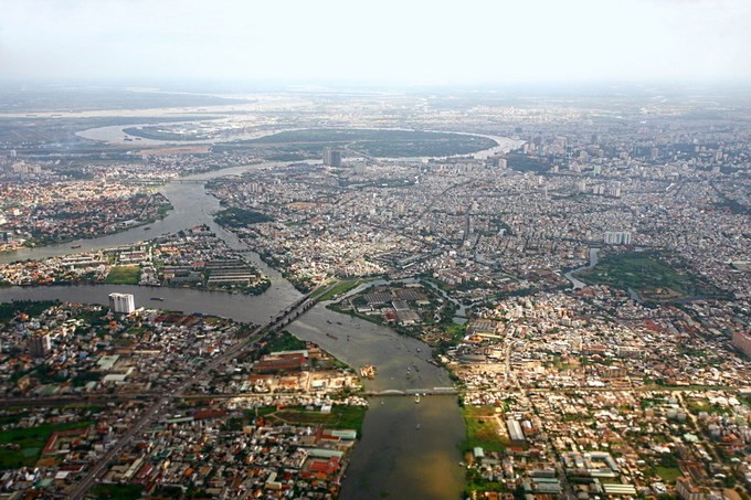 Sài Gòn nhìn từ trên cao, là thành phố của những dòng sông.