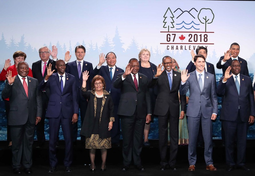 Thủ tướng Nguyễn Xuân Phúc và các trưởng đoàn G7 và G7 mở rộng Ảnh: Thống Nhất –TTXVN.