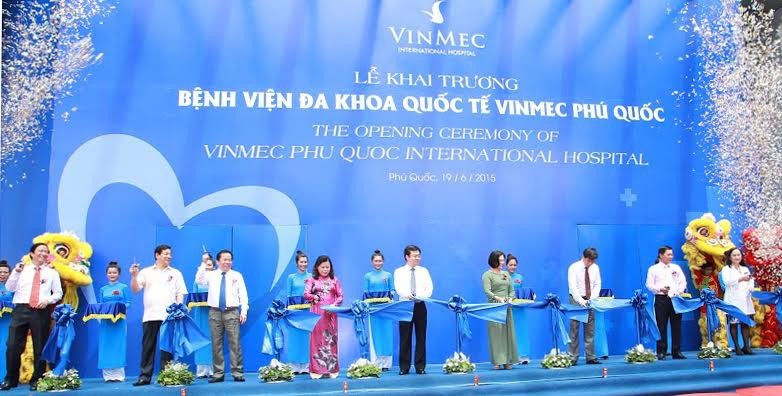 Lễ cắt băng khánh thành Bệnh viện Đa khoa Quốc tế Vinmec Phú Quốc sáng 19/6/2015.