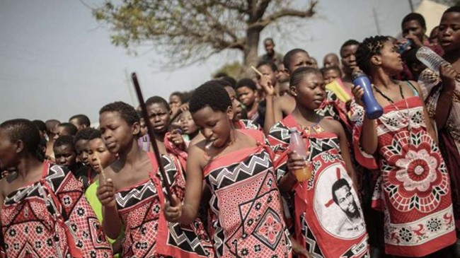 Những thiếu nữ Swaziland trong sự kiện tuyển vợ của nhà vua. Ảnh: AFP