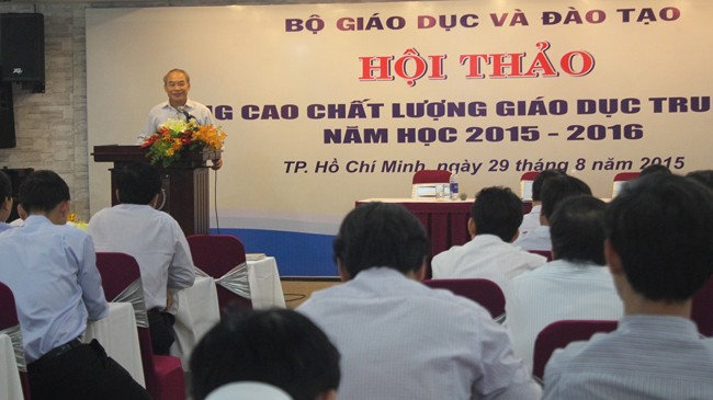 Thứ trưởng Nguyễn Vinh Hiển phát biểu tại hội thảo Nâng cao chất lượng giáo dục Trung học