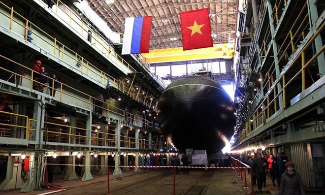 Tầu ngầm Kilo thuộc dự án 636 tại xưởng đóng tàu ở S.Peterburg