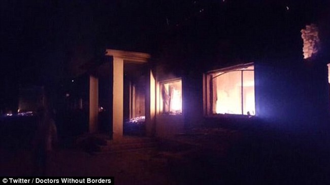 Bệnh viện chìm trong biển lửa. Những người lành lặn cố trốn xuống hầm, trong khi các bệnh nhân khác chết cháy trên giường", nhân chứng vụ không kích nhầm của Mỹ ở Afghaistan nói.