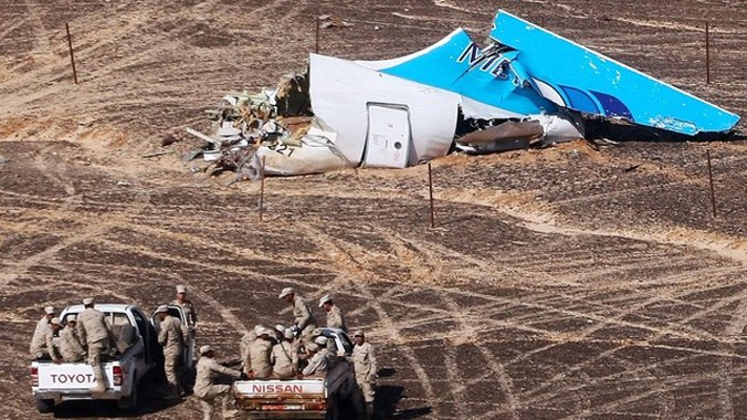 Hiện trường vụ tai nạn máy bay Nga trên bán đảo Sinai. Ảnh: AFP