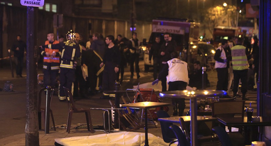 Hiện trường xảy ra tấn công khủng bố tại Paris (Ảnh: Sputnik)