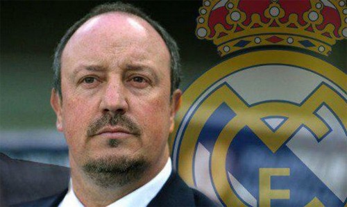 Benitez hiểu rằng thất bại 0-4 trước Barca là kết quả khó chấp nhận với bất kỳ CĐV Real nào. Ảnh: Reuters