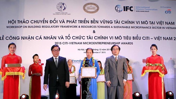Công nhận cá nhân và tổ chức tài chính vi mô tiêu biểu Citi- Việt Nam 2015.