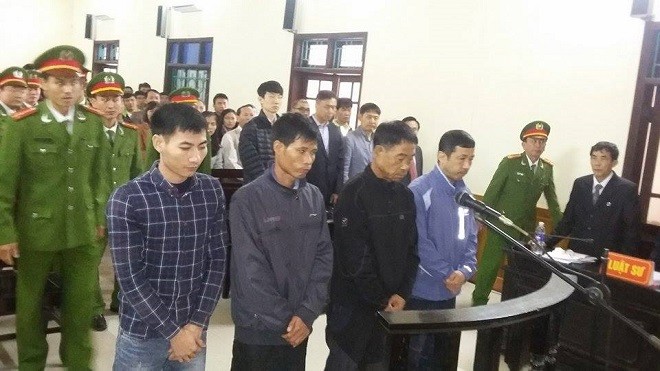 Bốn bị cáo Lee Jae Myeong, Kim Jong Wook, Nguyễn Anh Tuấn và Nguyễn Thái Đức tại phiên tòa sáng nay 16/12.