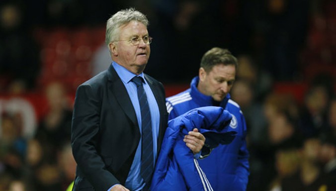 HLV Hiddink vẫn chưa giành chiến thắng nào kể từ khi dẫn dắt Chelsea. Ảnh: Reuters.