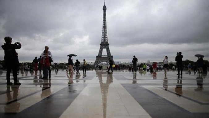 Paris là thành phố có số triệu phú rời đi nhiều nhất. Ảnh: Reuters