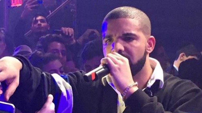 Rapper người Canada - Drake - biểu diễn tại tiệc sinh nhật của một cô bé 13 tuổi.