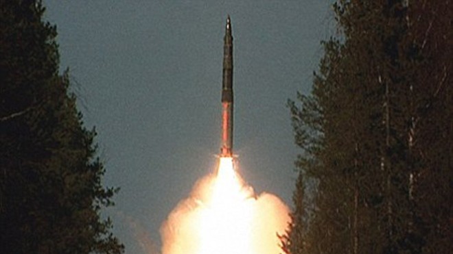 Nga phóng tên lửa Topol thử đầu đạn hạt nhân mới