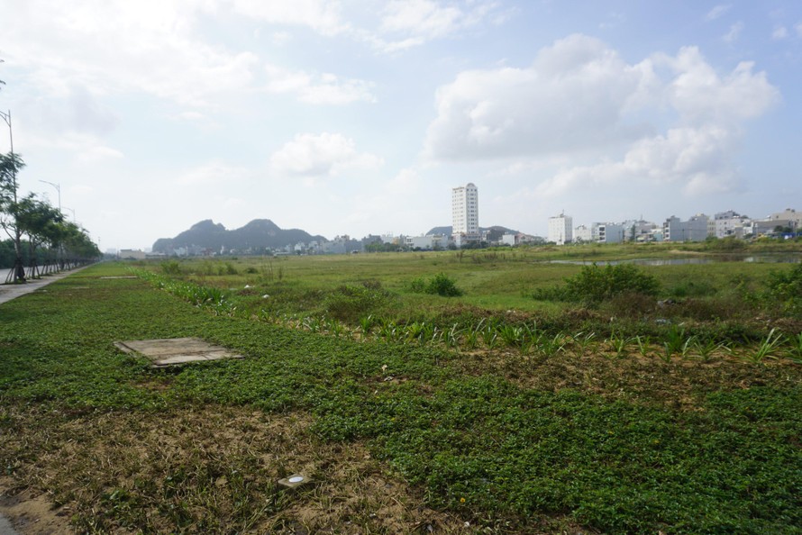 Hai lô đất tại Khu đô thị mới Hòa Hải 1-3 với tổng diện tích là 12,04 ha liên quan đến vụ việc. 