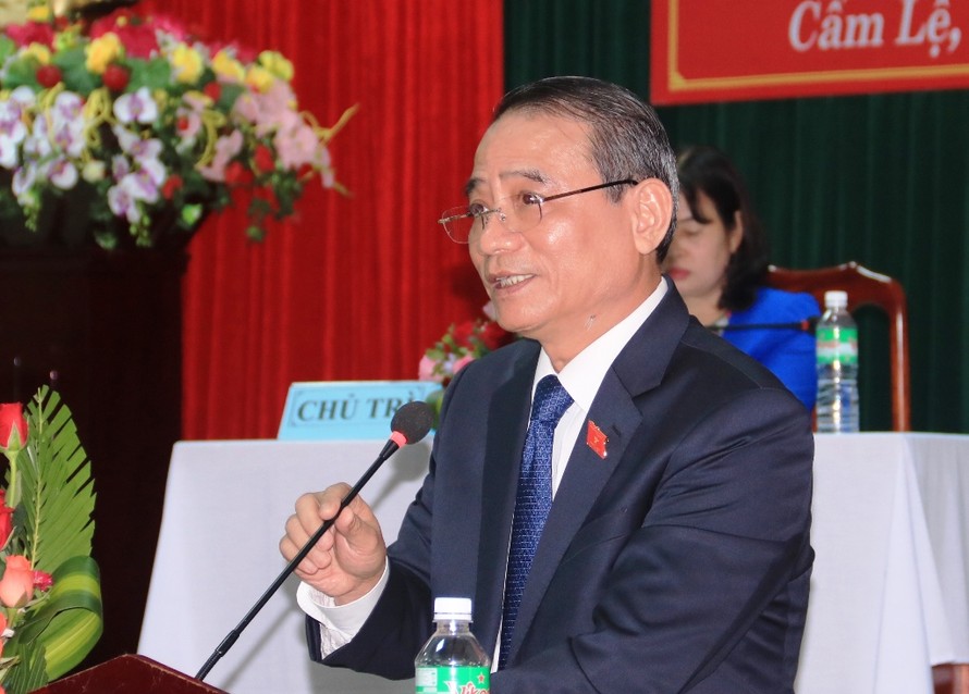 Bí thư Thành ủy Đà Nẵng, Trương Quang Nghĩa phát biểu trước đông đảo cử tri quận Cẩm Lệ. Ảnh Nguyễn Thành