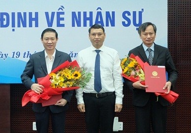 Ông Đoàn Ngọc Hùng Anh (phải) Chánh văn phòng UBND TP Đà Nẵng