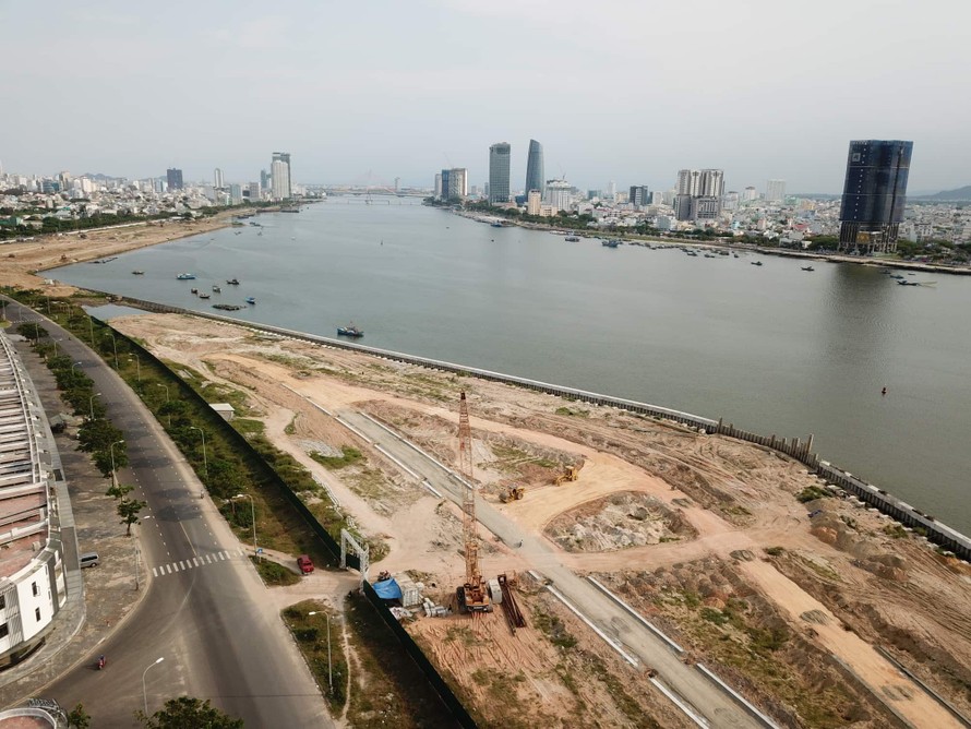 Dự án bất động sản và bến du thuyền dọc sông Hàn đang được triển khai.