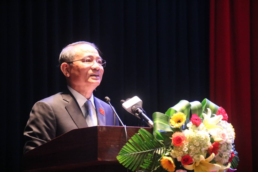 Ông Trương Quang Nghĩa, Bí thư Thành ủy Đà Nẵng trả lời ý kiến cử tri. Ảnh: Nguyễn Thành
