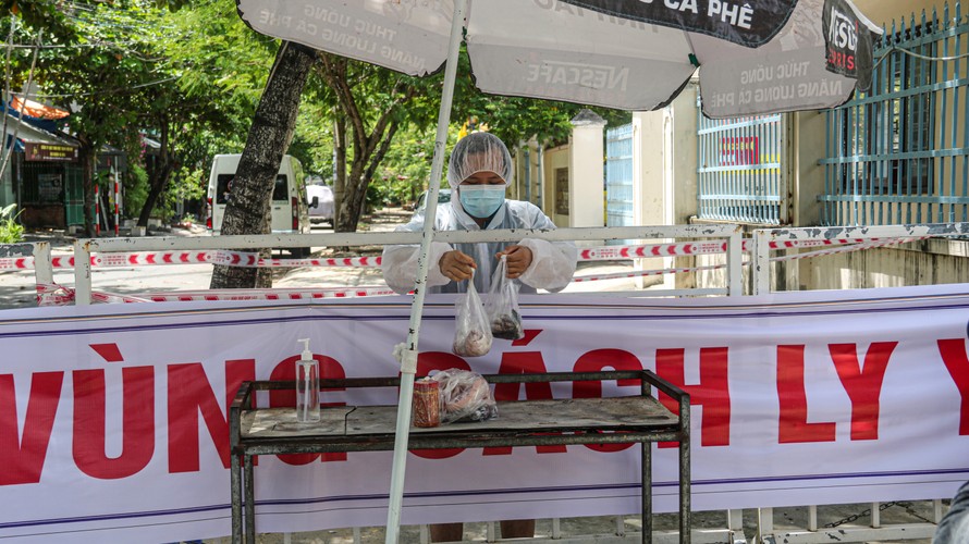 Nhiều khu vực dân cư ở Đà Nẵng được cách ly, phong toả để phòng chống dịch lây lan. Ảnh: Nguyễn Thành