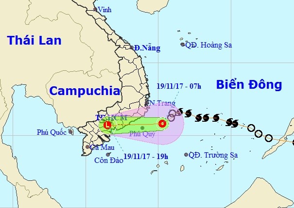 Bão số 14 suy yếu thành áp thấp nhiệt đới, nhưng gây mưa lớn ở các tỉnh từ Quảng Nam đến Bình Thuận và Tây Nguyên