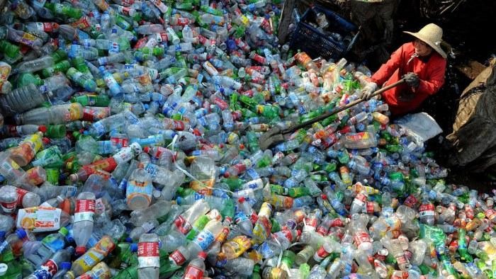 Việt Nam đang đối mặt với vấn đề rác thải nhựa rất lớn 