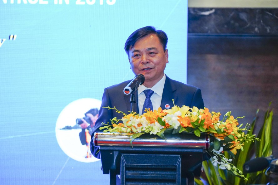 Thứ trưởng Bộ NN&PTNT Nguyễn Hoàng Hiệp cho biết thiên tai gây thiệt hại 1-1,5 GDP mỗi năm.