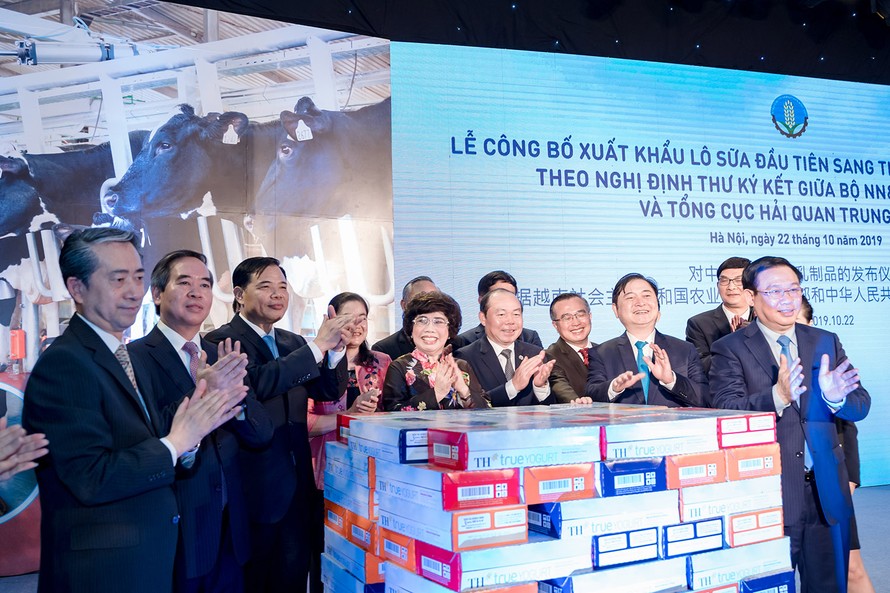 Việt Nam xuất khẩu lô sữa chính ngạch đầu tiên Trung Quốc trong tháng 10/2019