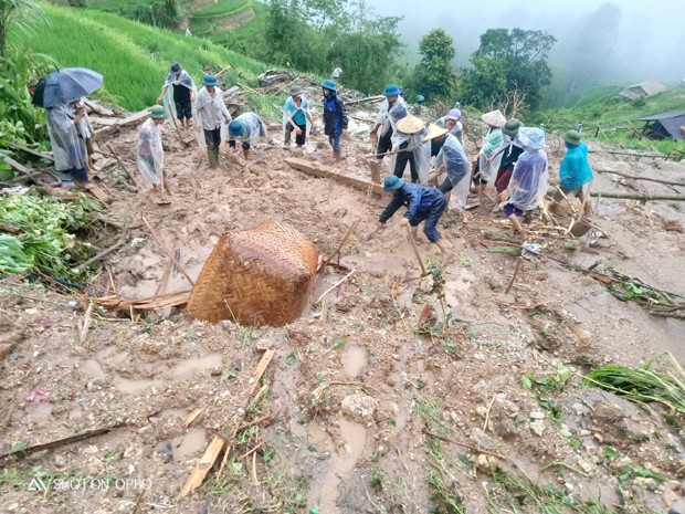 5 người chết đo sạt lở đất đá và bị lũ cuốn trôi ở Hà Giang