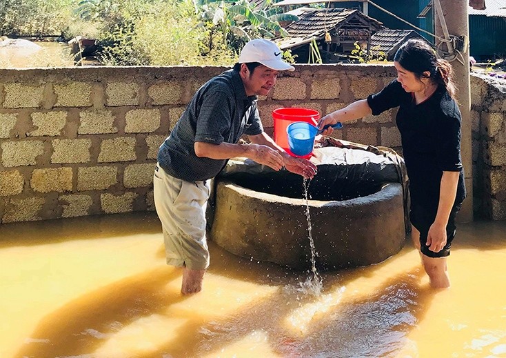 Hàng trăm nghìn hộ dân ở miền Trung gặp khó khăn về nước sinh hoạt sau bão lũ