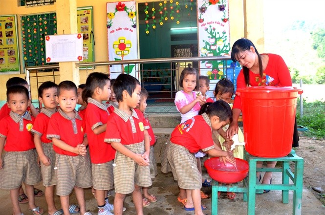 Nhiều trường học ở Tuyên Quang sử dụng nguồn nước từ các công trình nước sạch nông thôn của tỉnh.