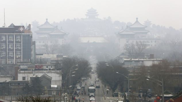 Màn không khí ô nhiễm ở Công viên Jingshan, Bắc Kinh, Trung Quốc