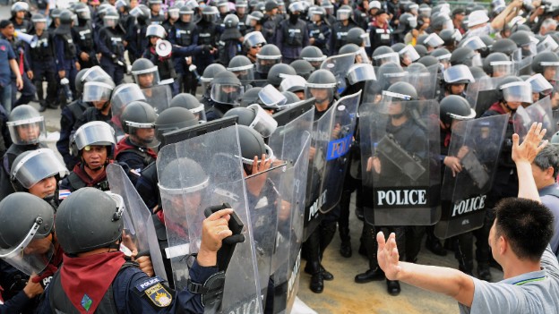 Một cảnh sát thiệt mạng trong cuộc đụng độ với người biểu tình ở Thái Lan