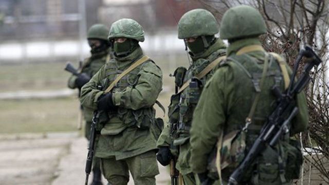Những người lính Nga bịt mặt tại Crimea