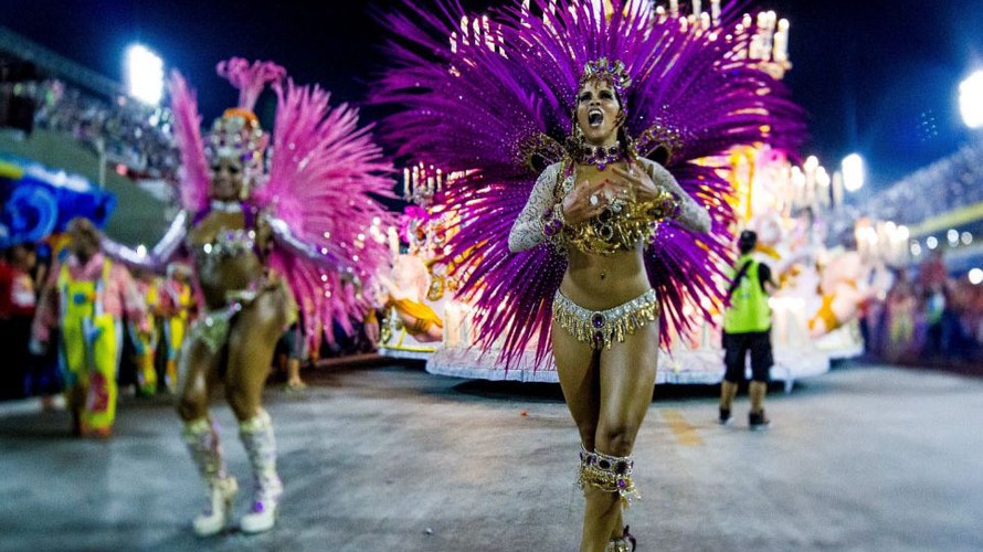Nóng bỏng lễ hội Rio Carnival ở Brazil