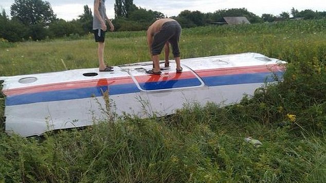 Một mảnh vỡ của MH17 tại miền đông Ukraine