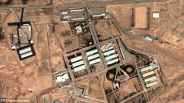 Vụ nổ xảy ra tại nhà máy chất nổ bên trong khu quân sự Parchin của Iran