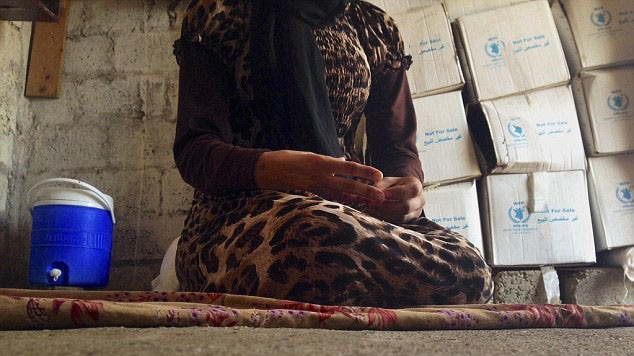 Hàng ngàn thiếu nữ bị phiến quân IS bắt làm nô lệ tình dục
