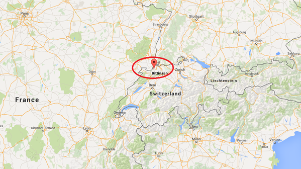 Hai chiếc máy bay đâm nhau ở Dittingen, bang Basel, Thụy Sỹ
