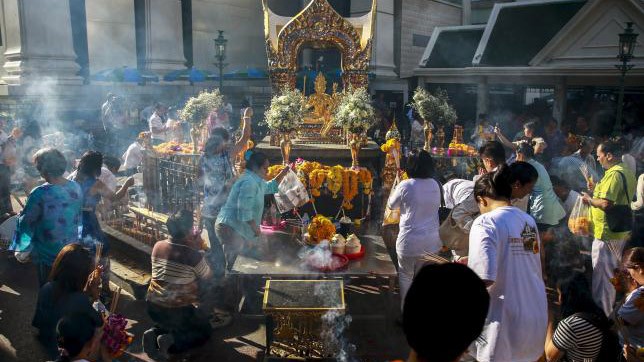 Vụ đánh bom xảy ra ở đền thờ Erawan khiến 20 người thiệt mạng