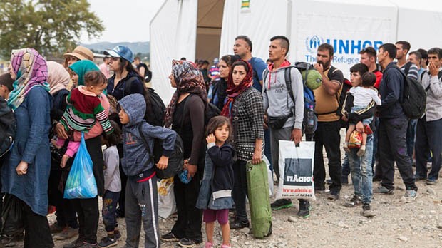 IS cảnh báo những người tị nạn Syria đang mạo hiểm sinh mạng của con cái khi di cư đến châu Âu
