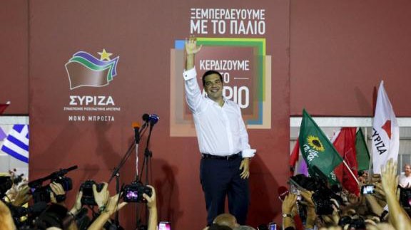 Cựu Thủ tướng Hy Lạp Alexis Tsipras ăn mừng chiến thắng.