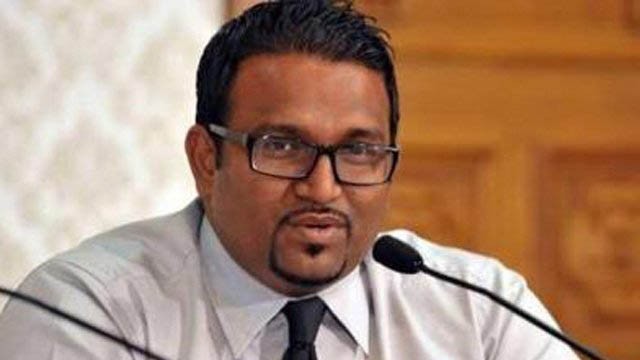 Phó Tổng thống Ahmed Adeeb, 33 tuổi bị bắt vì liên quan đến vụ ám sát Tổng thống Maldives.