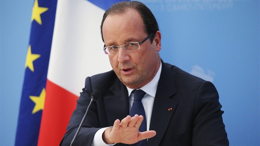 Tổng thống Pháp Francois Hollande tuyên bố đóng cửa biên giới và ban bố tình trạng khẩn cấp sau vụ khủng bố Paris
