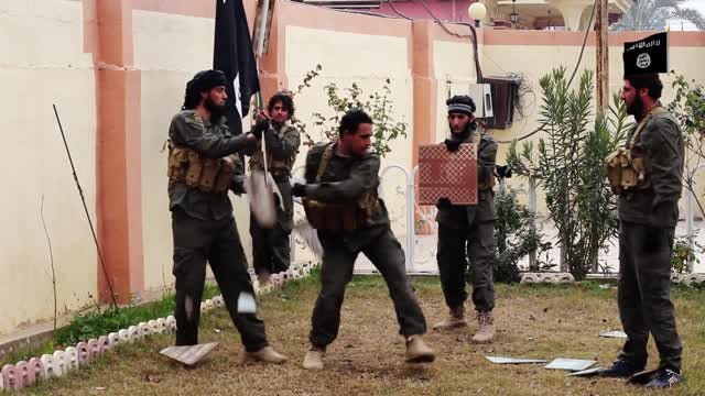 Hình ảnh tại một trại huấn luyện của IS