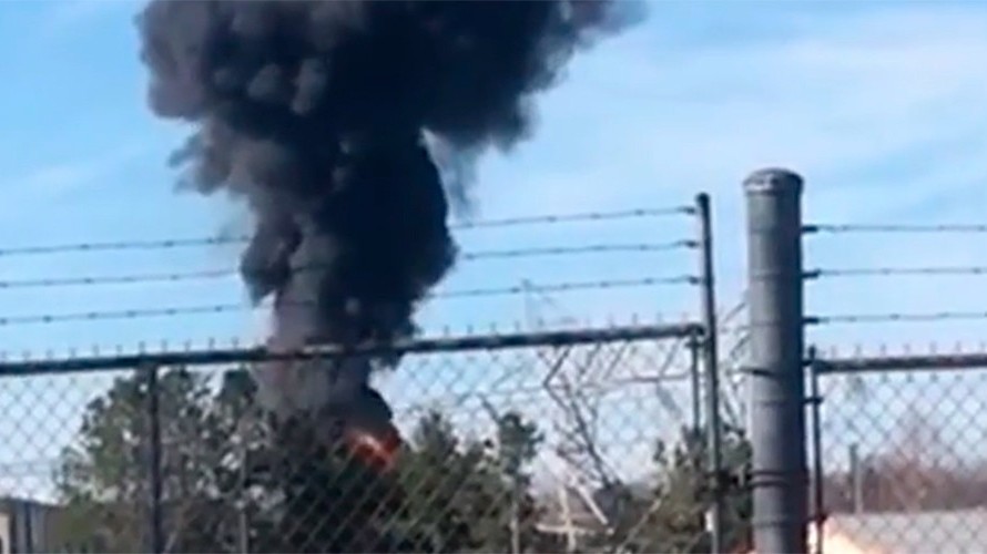 Vụ nổ gây nên cột khói đen đặc ở nhà máy điện hạt nhân Oconee