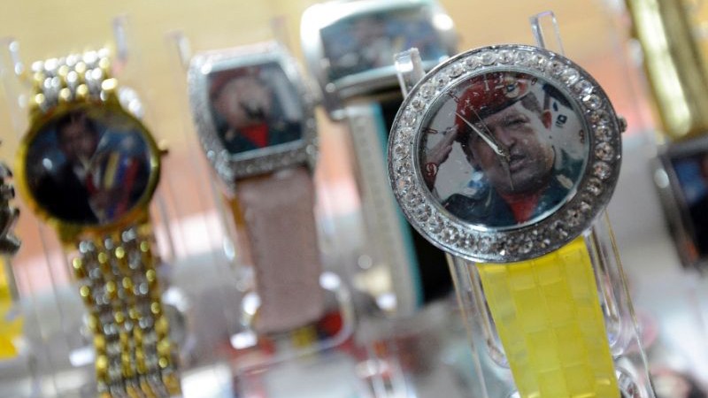 Những chiếc đồng hồ in hình cố Tổng thống Venezuela Hugo Chavez