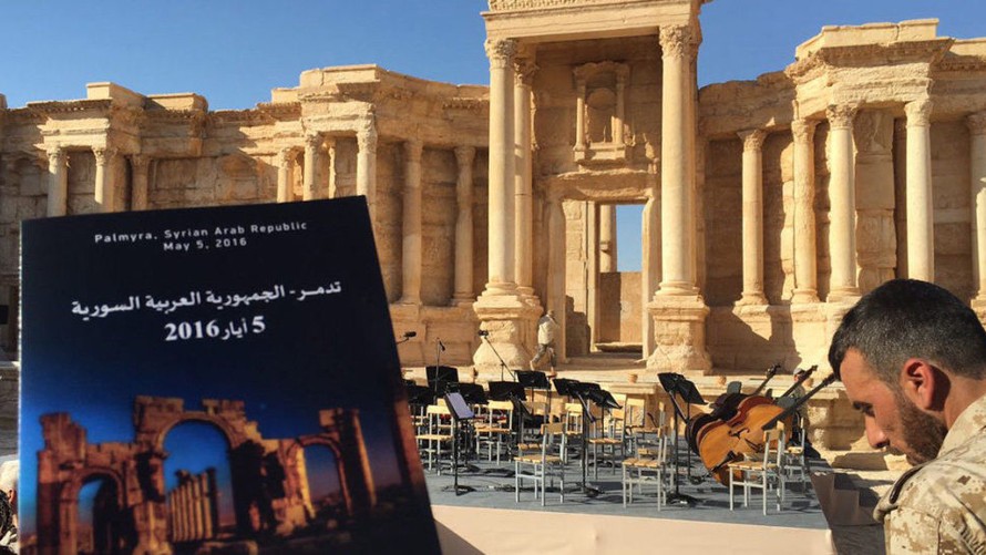 Buổi hòa nhạc được tổ chức tại nhà hát La Mã ở thành phố cổ Palmyra, Syria